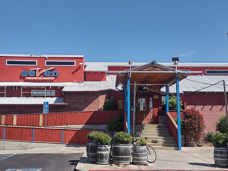 Seven - Cafe And Grill exterior