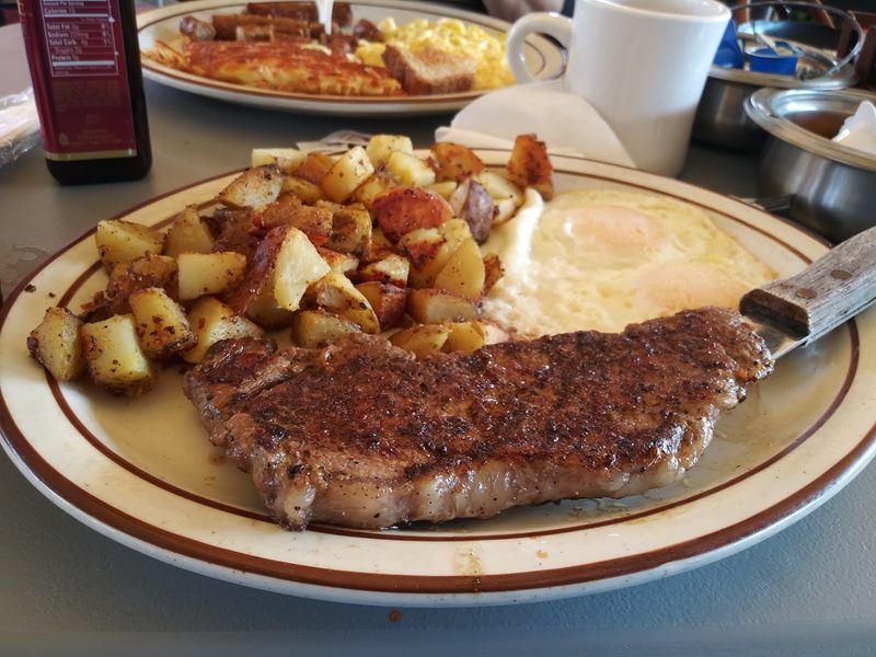Seven - Cafe And Grill food